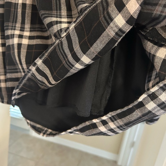 Indigo Soul Plaid Ruffle Black and Cream Size Small Long Sleeve Blouse - Picture 3 of 6